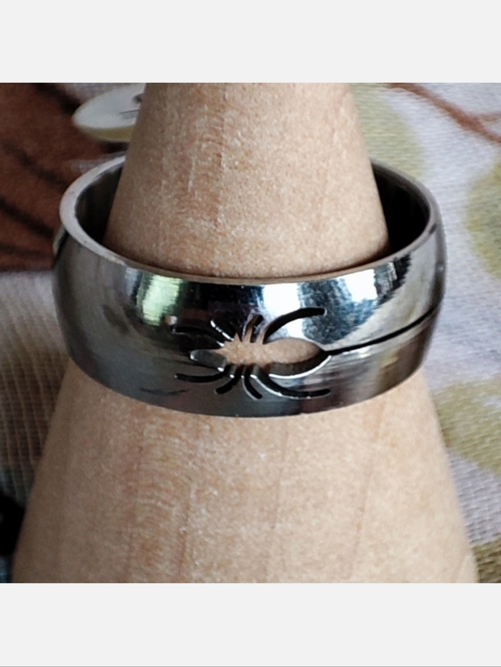 Stainless Steel Silver Tone Unisex Size 10 Dual Spider Cut-Out Band Ring